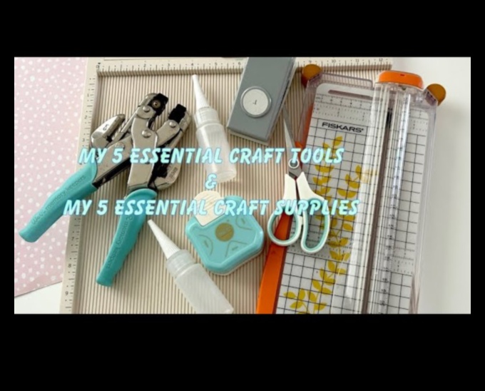 Instrumente și elemente esențiale pentru fabricarea hârtiei: construiește-ți trusa