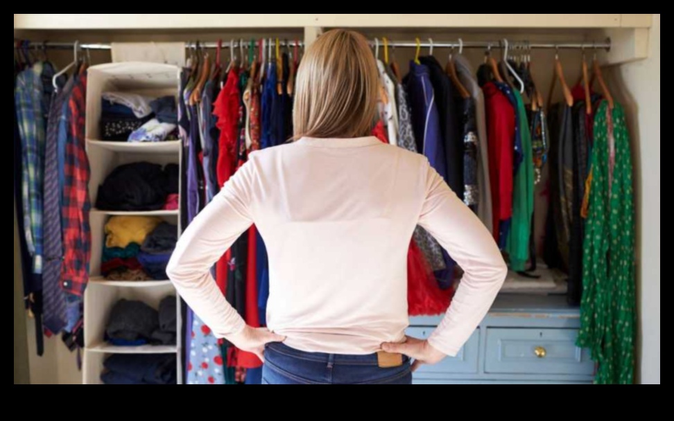 Actualizări de îmbrăcăminte DIY: Transformați elementele de bază în articole de bază ale modului