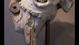 Auspiciu Atenei Capul Gorgonei și semnificația lui în arta aplicata; greacă 6 Egida Atenei: Simbolismul Gorgonei în arta greacă