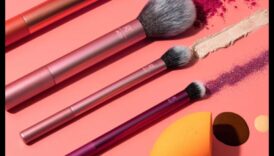 Îmbunătățiți-vă jocul cu pensula: cum instrumentele noi vă pot transforma rutina de machiaj