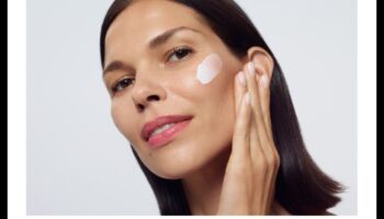 Piele pregătită pentru petreceri: obținerea unui ten impecabil cu tehnici experte