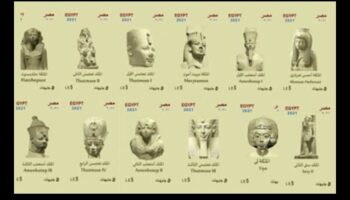 Procesiunea Faraonului: Parade regale în reliefuri egiptene